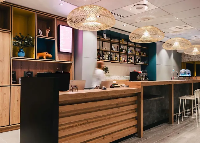 Ibis Rouen Centre Rive Droite Pasteur Hotel